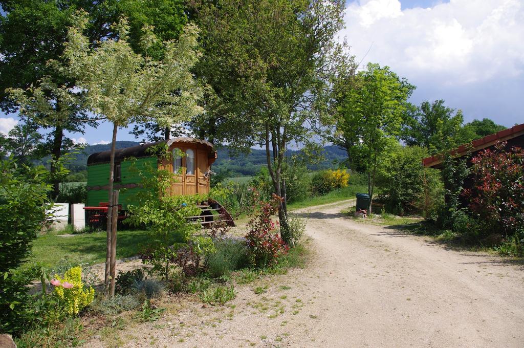 Les Roulottes Et Cabanes Du Livradois Cunlhat 外观 照片