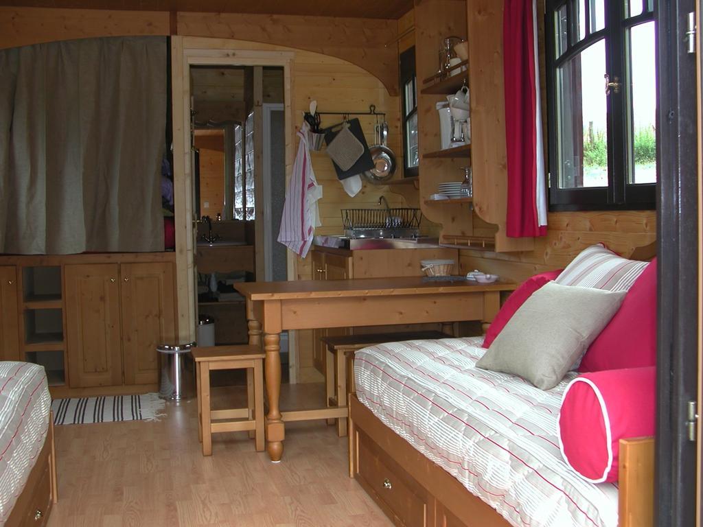Les Roulottes Et Cabanes Du Livradois Cunlhat 外观 照片